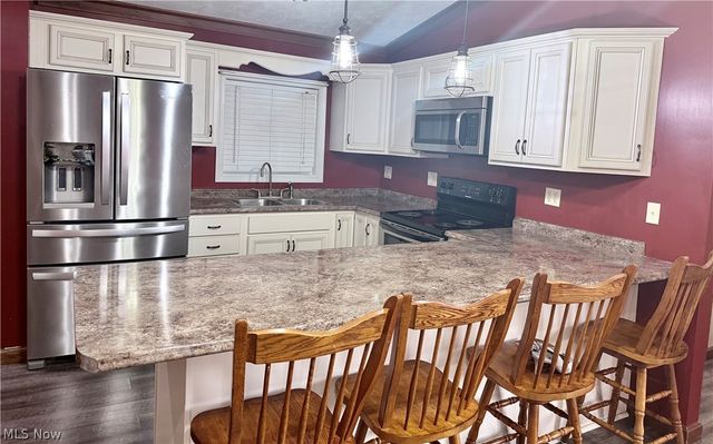 138 Lawnview Drive, New Cumberland, WV 26047