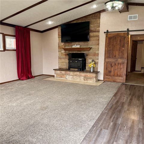 138 Lawnview Drive, New Cumberland, WV 26047