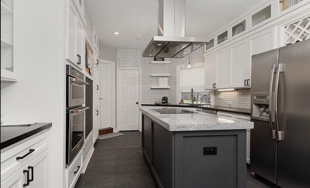 5 Indian Cedar Lane, The Woodlands, TX 77380