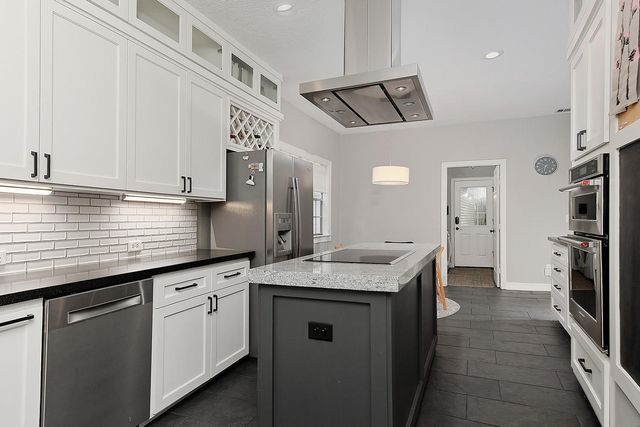 5 Indian Cedar Lane, The Woodlands, TX 77380