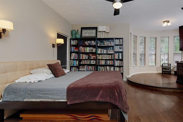 5 Indian Cedar Lane, The Woodlands, TX 77380