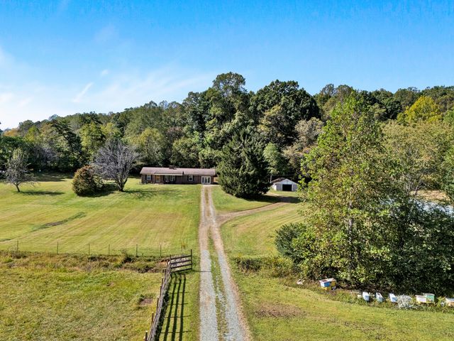 14776 Franklin ST, Ferrum, VA 24088