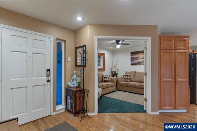 1655 Davis Rd S, Salem, OR 97306