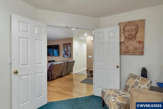 1655 Davis Rd S, Salem, OR 97306