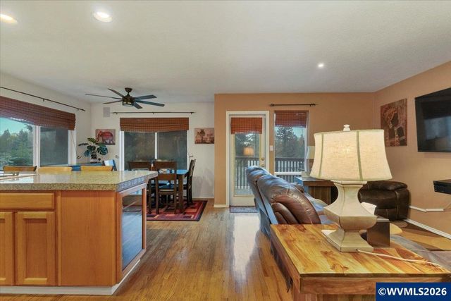 1655 Davis Rd S, Salem, OR 97306