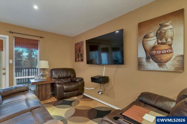 1655 Davis Rd S, Salem, OR 97306