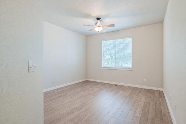 51861 Hollinshead Place, La Pine, OR 97739