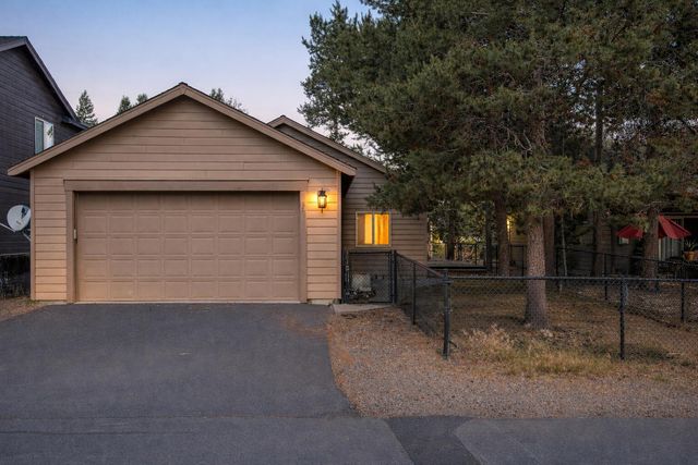 51861 Hollinshead Place, La Pine, OR 97739