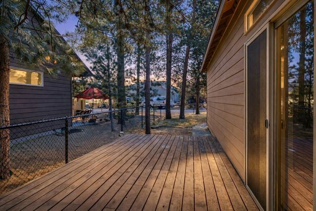 51861 Hollinshead Place, La Pine, OR 97739