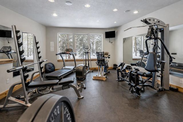 51861 Hollinshead Place, La Pine, OR 97739