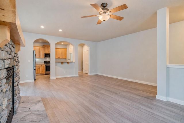 51861 Hollinshead Place, La Pine, OR 97739