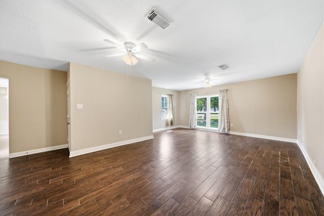 14906 Quaking Aspen Drive, Tomball, TX 77377