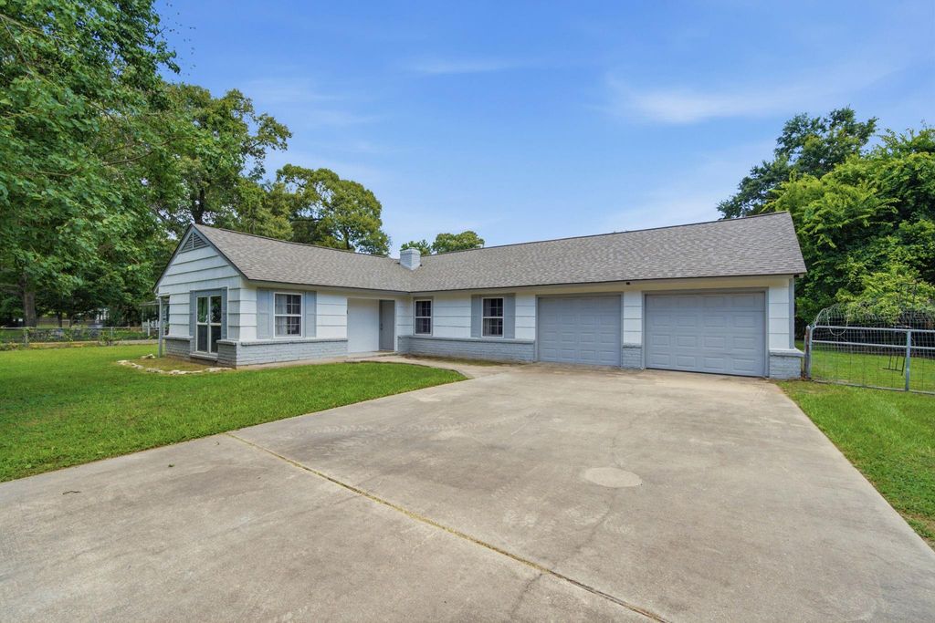 14906 Quaking Aspen Drive, Tomball, TX 77377