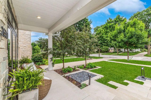 2630 Pasadena BOULEVARD, Wauwatosa, WI 53226