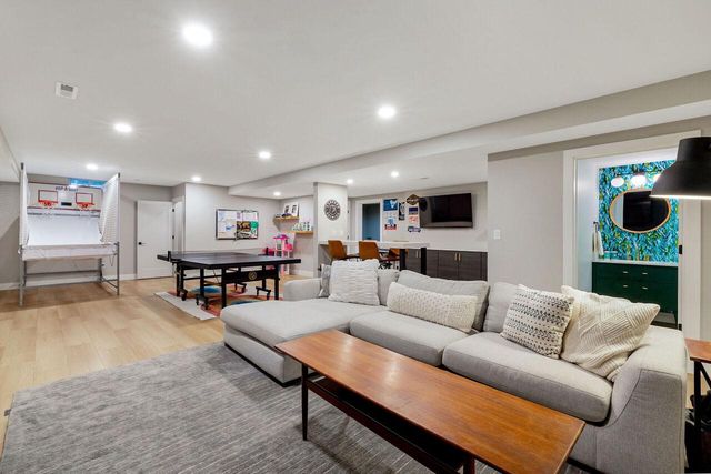 2630 Pasadena BOULEVARD, Wauwatosa, WI 53226