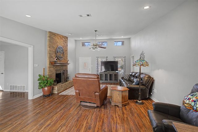 3912 Double Tree Trail, Irving, TX 75061