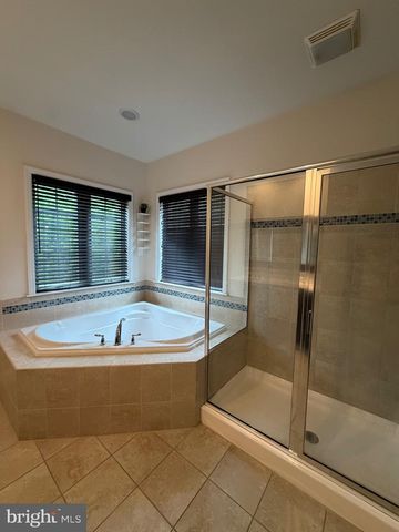 997 POWDER HORN DR, Hummelstown, PA 17036