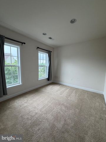 997 POWDER HORN DR, Hummelstown, PA 17036