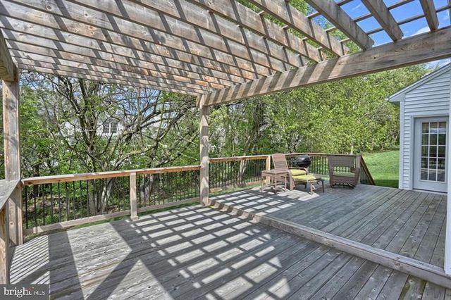 997 POWDER HORN DR, Hummelstown, PA 17036