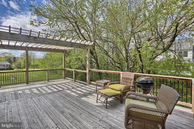 997 POWDER HORN DR, Hummelstown, PA 17036