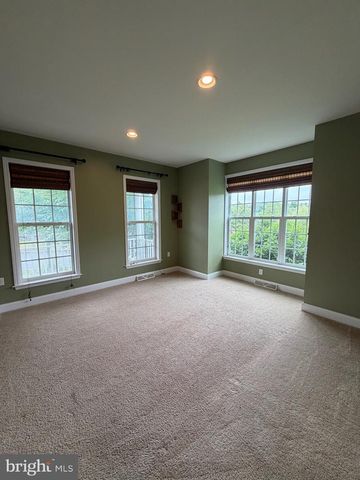 997 POWDER HORN DR, Hummelstown, PA 17036