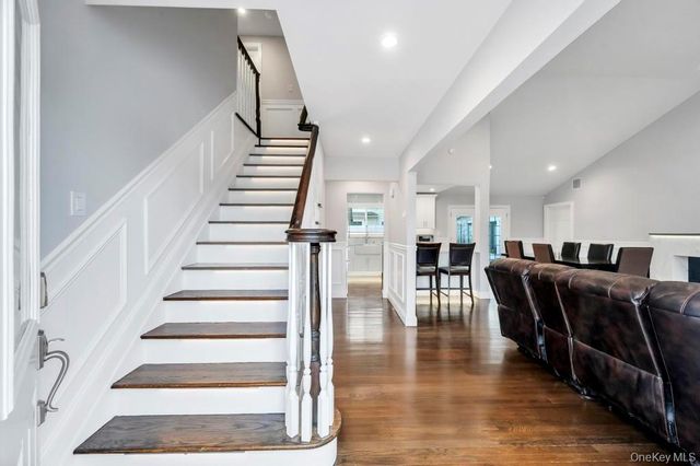 5 Kittiwake Lane, Babylon, NY 11702