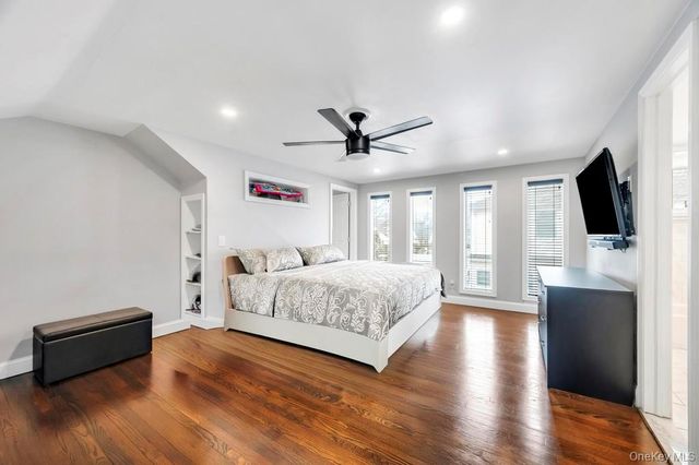 5 Kittiwake Lane, Babylon, NY 11702