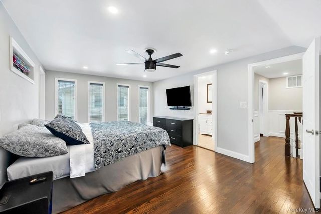 5 Kittiwake Lane, Babylon, NY 11702