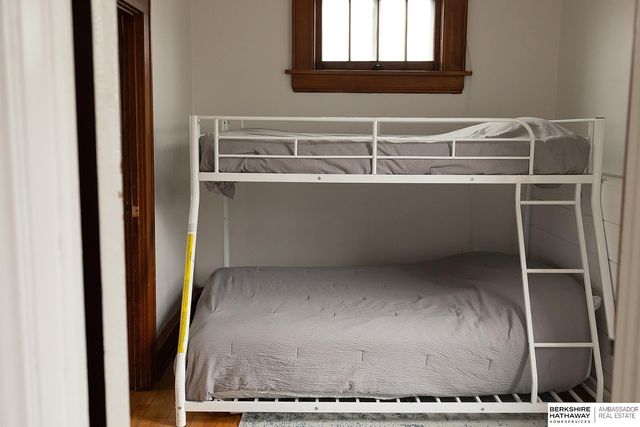 1002 S 38th Avenue, Omaha, NE 68105