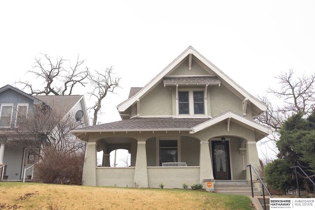 1002 S 38th Avenue, Omaha, NE 68105