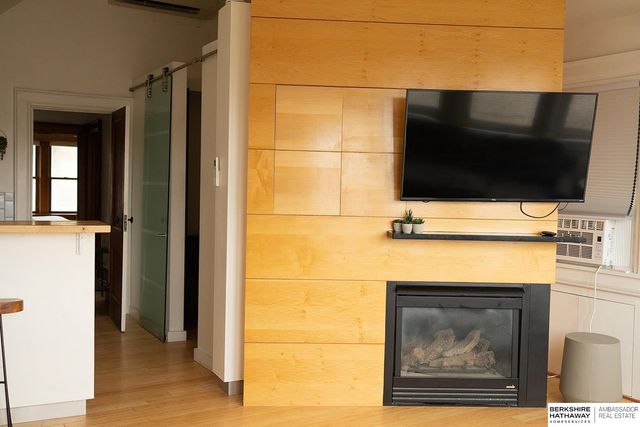 1002 S 38th Avenue, Omaha, NE 68105