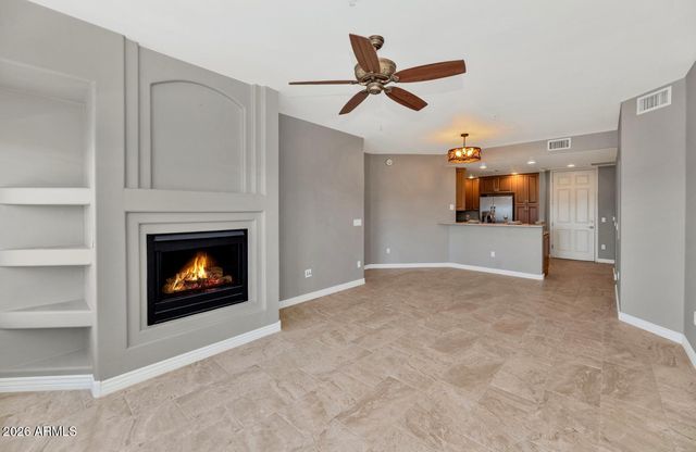 5450 E DEER VALLEY Drive 4216, Phoenix, AZ 85054