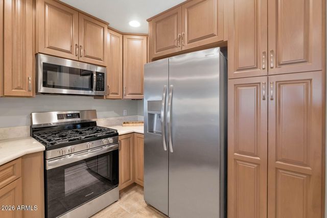 5450 E DEER VALLEY Drive 4216, Phoenix, AZ 85054