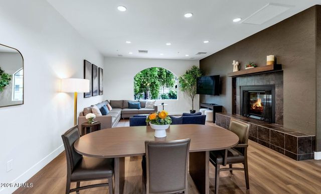 5450 E DEER VALLEY Drive 4216, Phoenix, AZ 85054