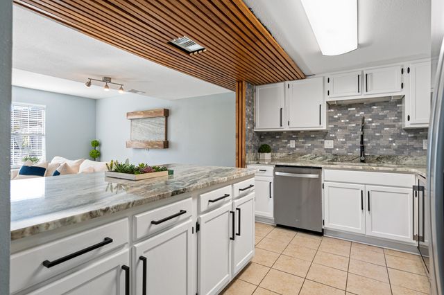 1838 Whispering Oaks Ln Lane, Fort Walton Beach, FL 32547