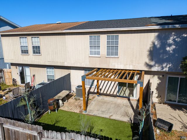 1838 Whispering Oaks Ln Lane, Fort Walton Beach, FL 32547