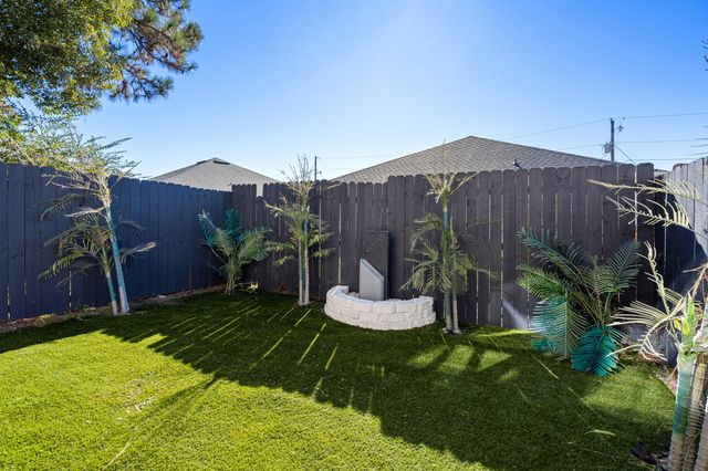 1838 Whispering Oaks Ln Lane, Fort Walton Beach, FL 32547