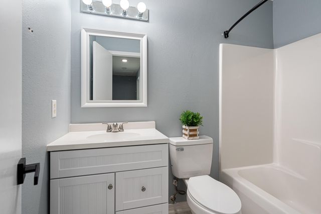 1838 Whispering Oaks Ln Lane, Fort Walton Beach, FL 32547