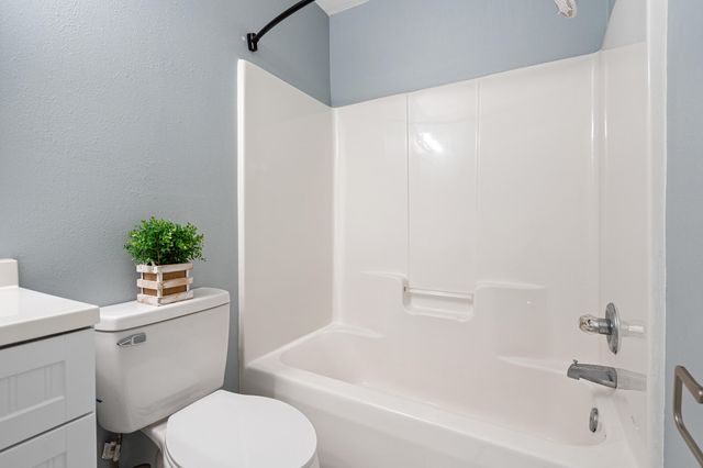 1838 Whispering Oaks Ln Lane, Fort Walton Beach, FL 32547