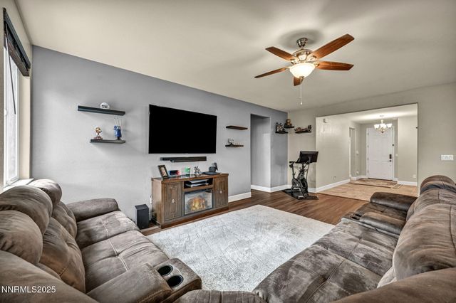 6980 Lusitano Way, Sparks, NV 89436