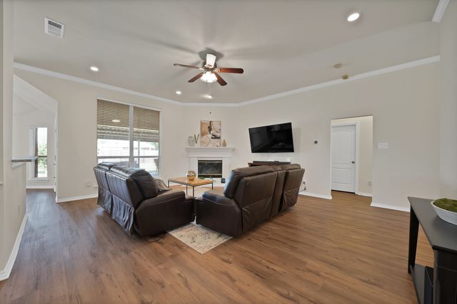 4677 Vespesian Lane, Grand Prairie, TX 75052