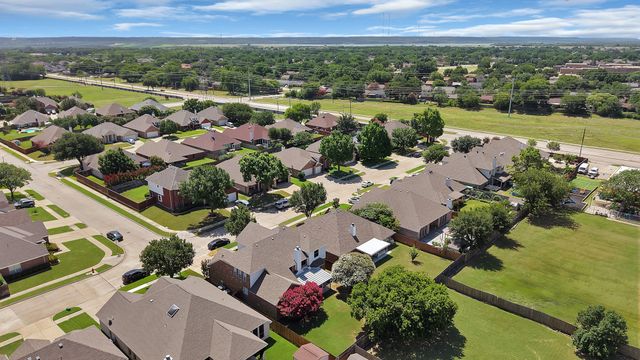 4677 Vespesian Lane, Grand Prairie, TX 75052