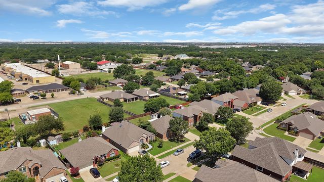 4677 Vespesian Lane, Grand Prairie, TX 75052