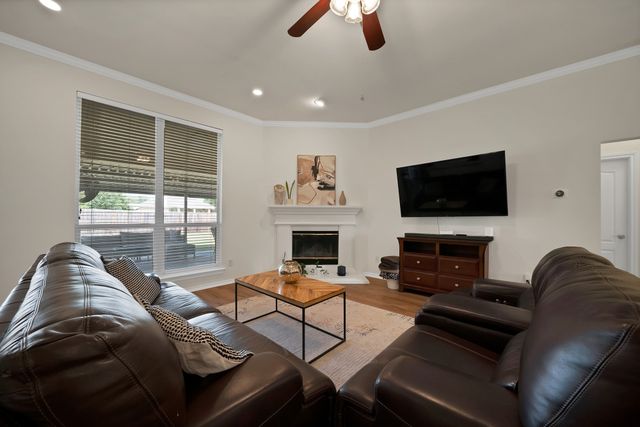 4677 Vespesian Lane, Grand Prairie, TX 75052