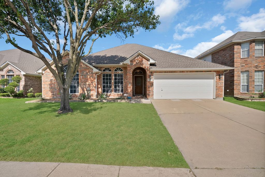 4677 Vespesian Lane, Grand Prairie, TX 75052