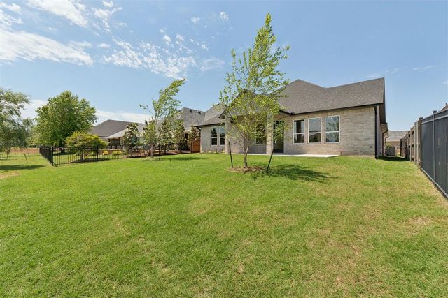 5000 Pont Neuf Road, Edmond, OK 73034