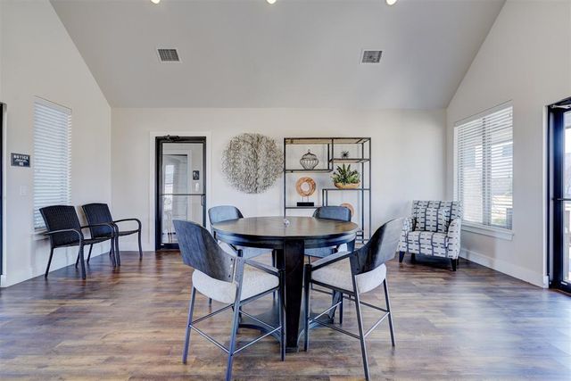 5000 Pont Neuf Road, Edmond, OK 73034
