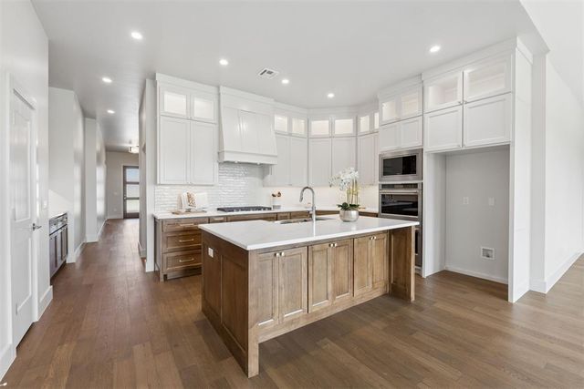 5000 Pont Neuf Road, Edmond, OK 73034