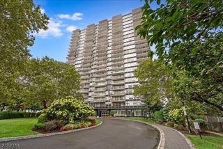 6050 Blvd E 15G, West New York Town, NJ 07093