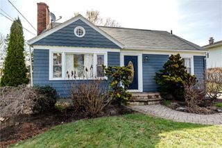 26 Dover Avenue, East Providence, RI 02914